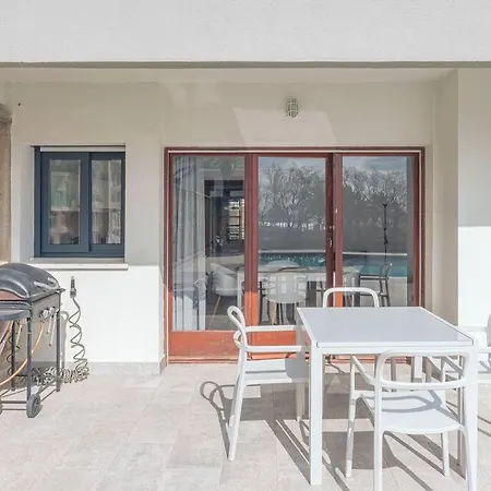 Apartment - Front Line! *